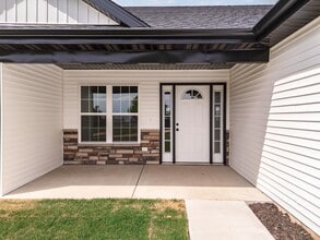 516 Carriage Ct in Dwight, IL - Building Photo - Building Photo