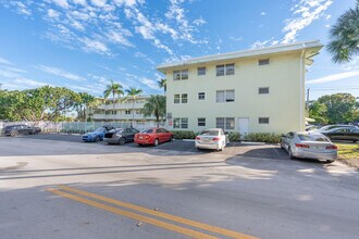 1900 NE 8th Ct in Fort Lauderdale, FL - Building Photo - Building Photo