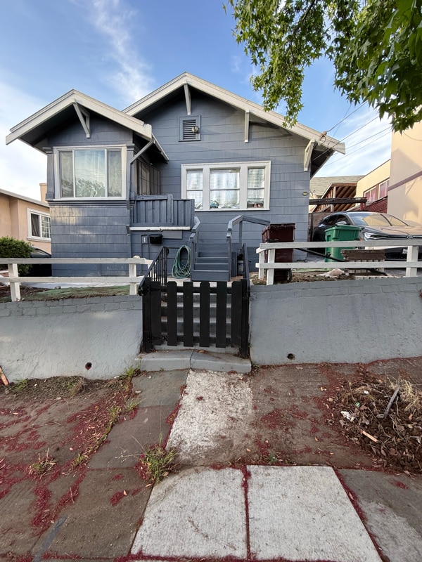 property at 4630 Melrose Ave