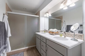 9460 E Mission Ln, Unit 116 in Scottsdale, AZ - Building Photo - Building Photo
