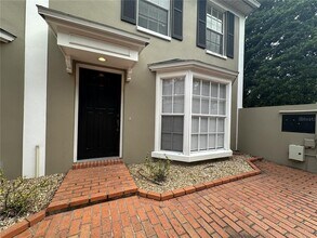 308 S Bungalow Park Ave in Tampa, FL - Building Photo - Building Photo
