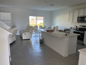 3440 Ivy Holw Dr in Plant City, FL - Building Photo - Building Photo