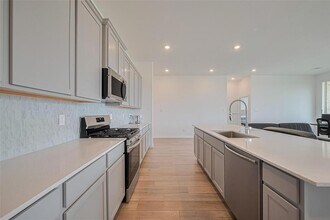 2430 Dewford Fls Dr in Richmond, TX - Building Photo - Building Photo
