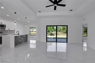 2810 44th St SW in Lehigh Acres, FL - Building Photo - Building Photo