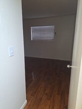 4940 E Owens Ave in Las Vegas, NV - Building Photo - Building Photo