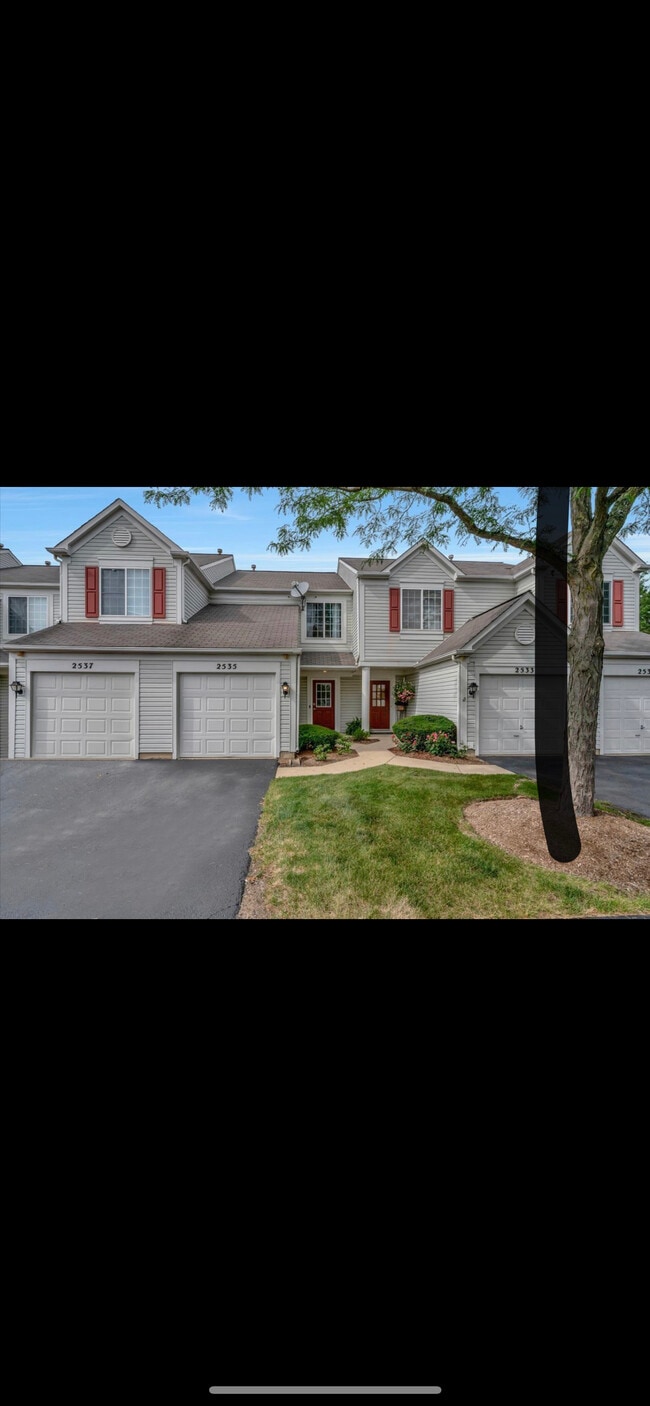 property at 2535 Arcadia Cir