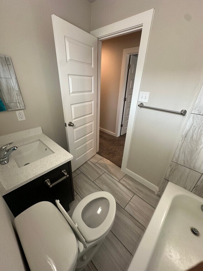 8419 V. Verona, Unit 103 in San Antonio, TX - Foto de edificio - Building Photo