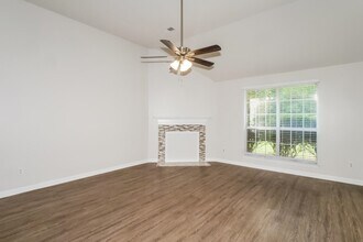 4451 Lunsford Dr in Memphis, TN - Building Photo - Building Photo