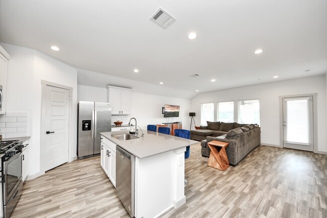 property at 202 Serena Pk Ln