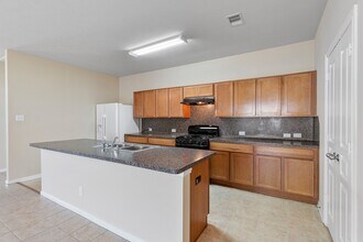 10903 Woodwind Shadows Dr in Cypress, TX - Building Photo - Building Photo