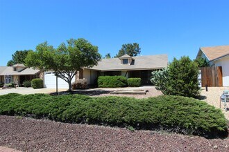 24730 Cornstalk Rd in Wildomar, CA - Building Photo - Building Photo