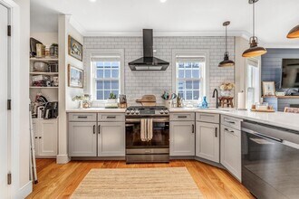 644 Adams St in Boston, MA - Building Photo - Building Photo