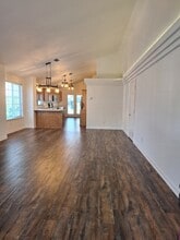 3535 Village Dr in Medford, OR - Building Photo - Building Photo