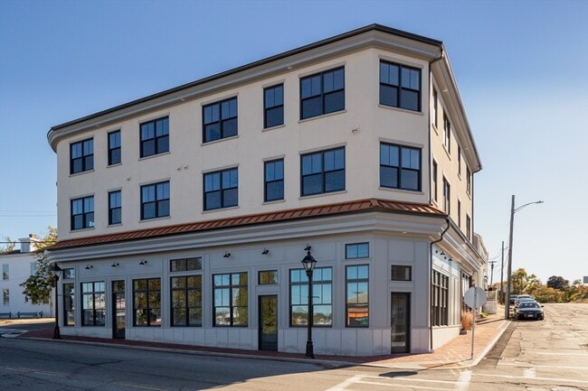6 Market St in Newburyport, MA - Building Photo - Building Photo