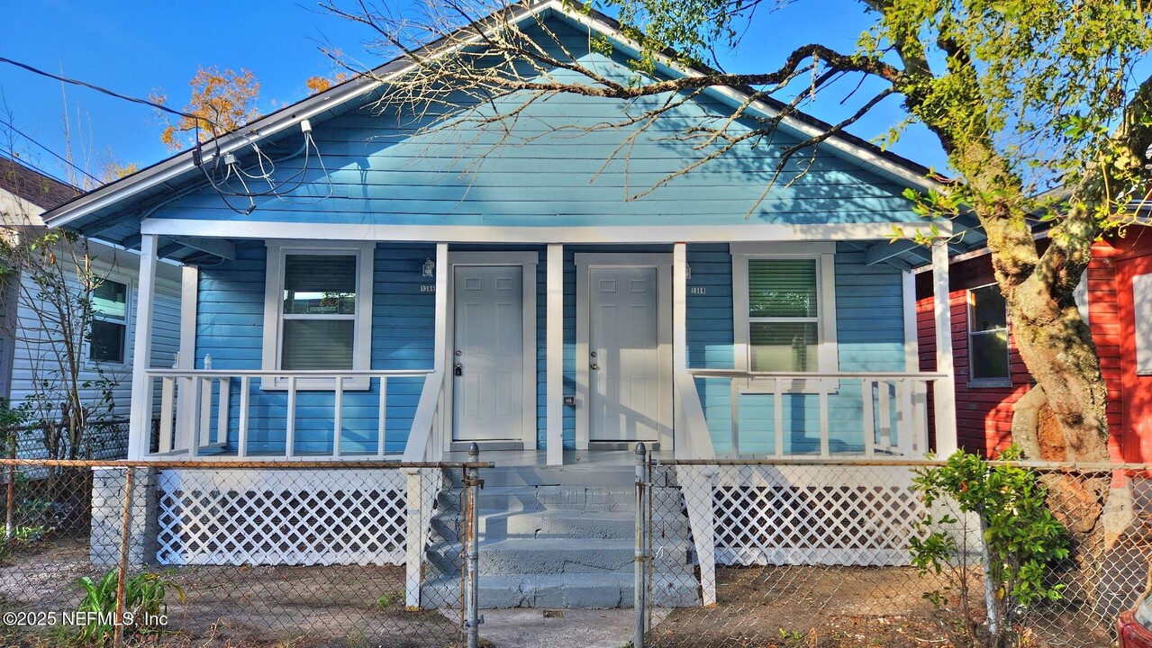 1368 Bridier St in Jacksonville, FL - Building Photo