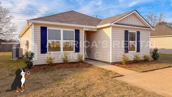 14315 Buttercup Wy in Tuscaloosa, AL - Building Photo