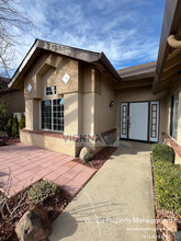 2813 Club Dr in Rocklin, CA - Building Photo - Building Photo