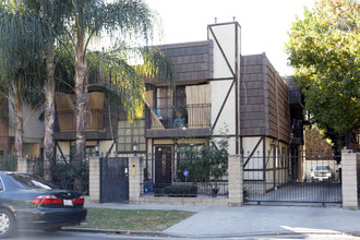 4455 Vista del Monte Ave in Sherman Oaks, CA - Building Photo - Primary Photo