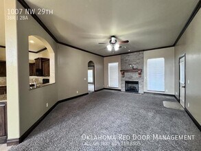 1007 NW 29th St in Moore, OK - Building Photo - Building Photo