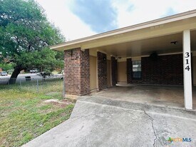314 Craddock Ave in San Marcos, TX - Building Photo