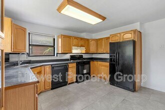 4452 Eminence Blvd in St. Louis, MO - Building Photo - Building Photo