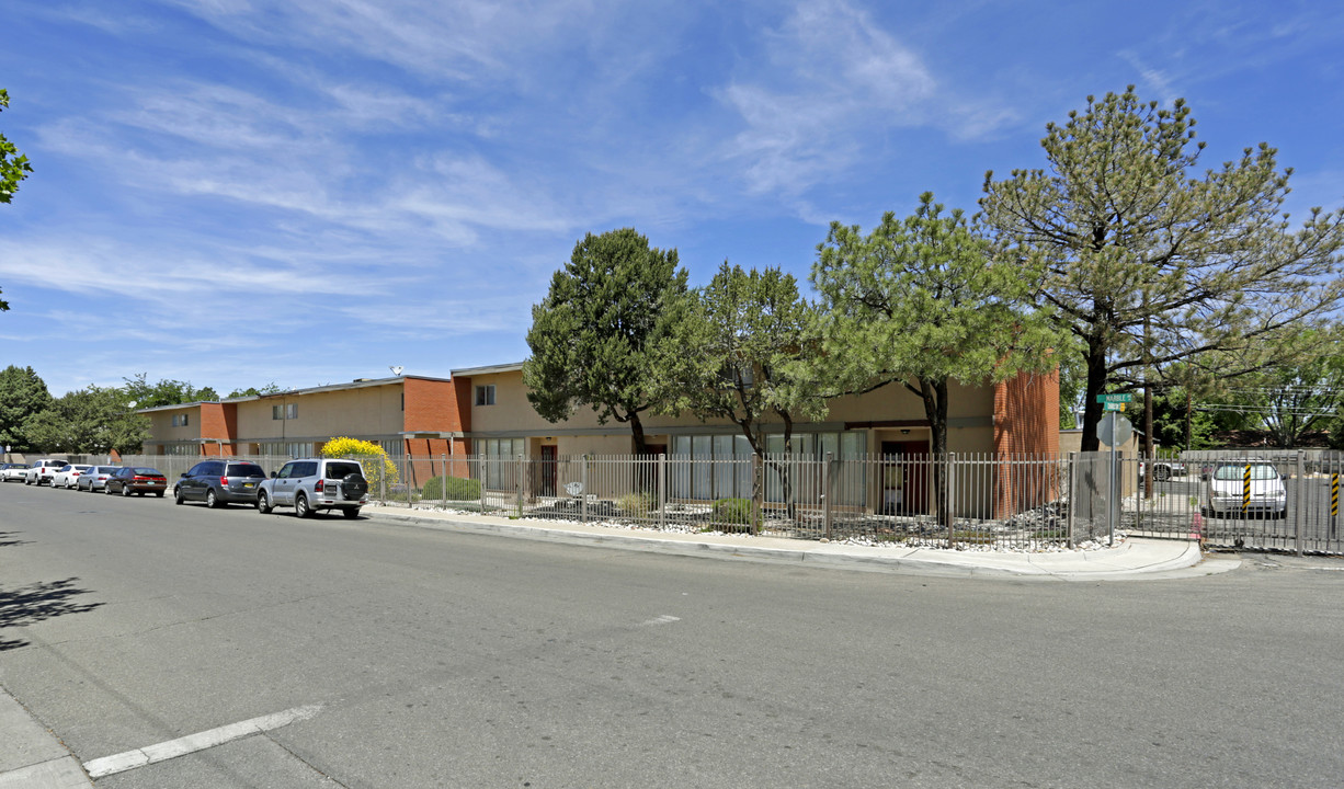 Penn Mar Apartments in Albuquerque, NM - Building Photo