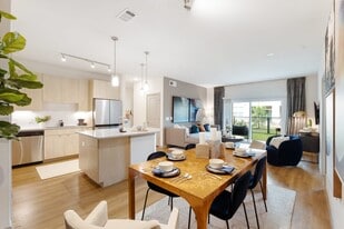 15951 Woodland Hills Dr in Humble, TX - Building Photo