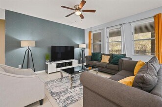5276 Oakbourne Ave in Davenport, FL - Building Photo - Building Photo