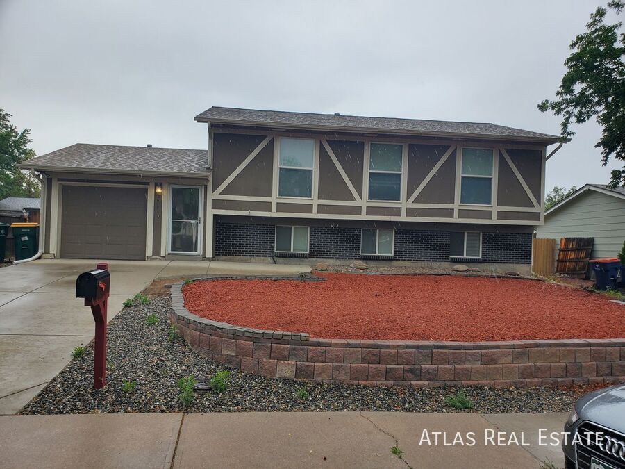 2617 S Lewiston St in Aurora, CO - Building Photo