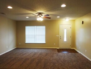 1073 Briar Rose Ln in Ladson, SC - Building Photo - Building Photo