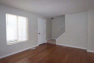 5740 Vestry Ct in Galloway, OH - Building Photo - Building Photo