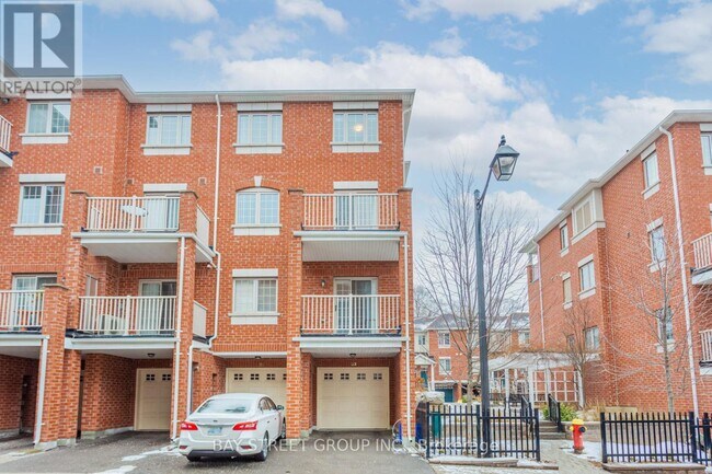 23 Ormerod Ln in Richmond Hill, ON - Building Photo - Building Photo