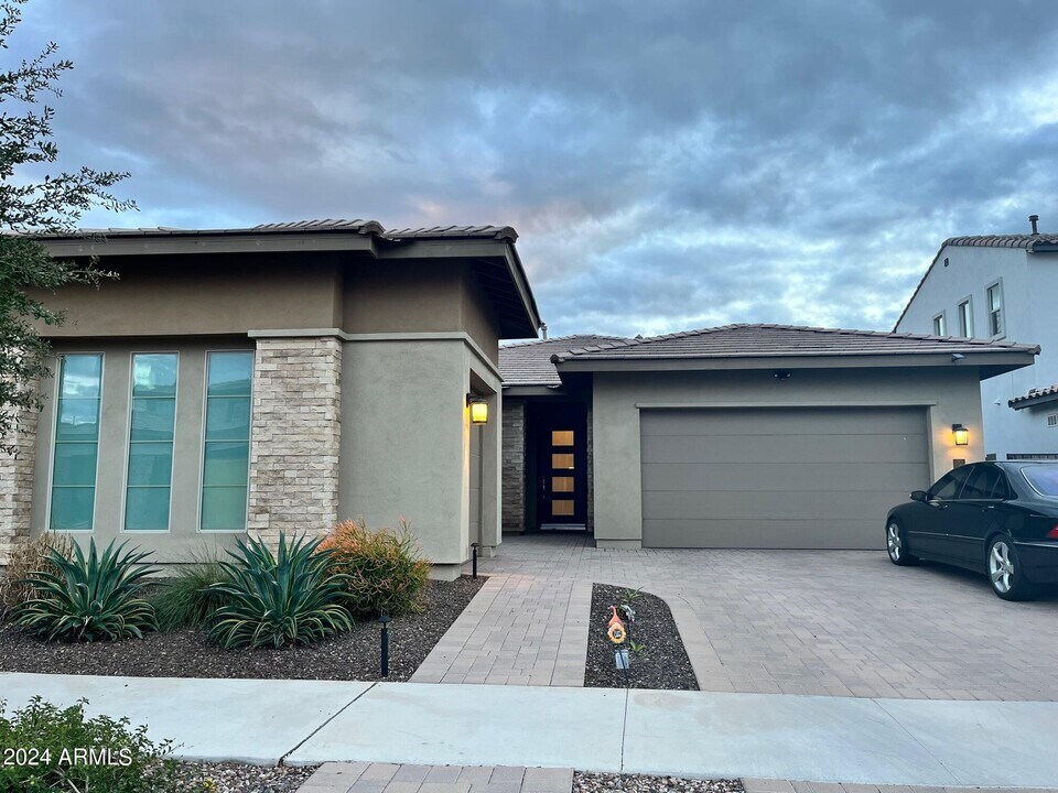 3863 E Shannon St in Gilbert, AZ - Building Photo
