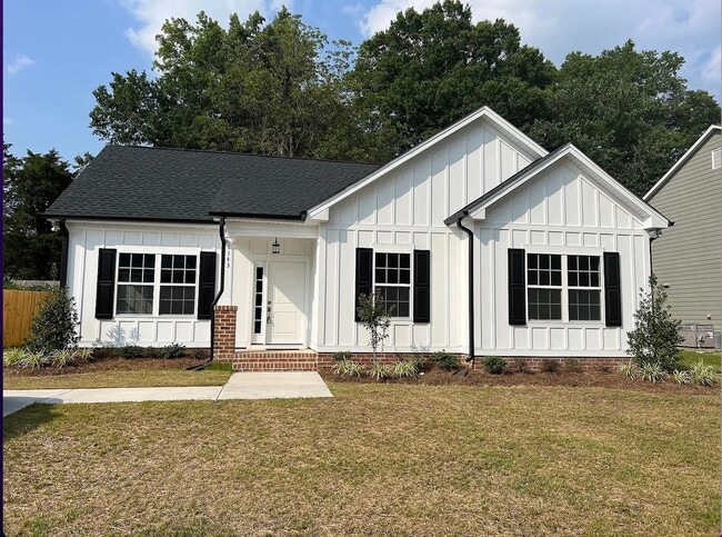 property at 1143 Plaid St