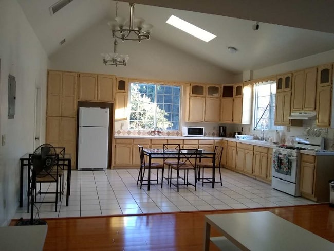 2635 Dobinson St in Los Angeles, CA - Building Photo - Building Photo