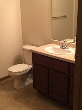 1715 8th St S, Unit 3 in Moorhead, MN - Foto de edificio - Building Photo