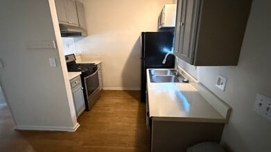618 Mill St in San Marcos, TX - Building Photo - Building Photo