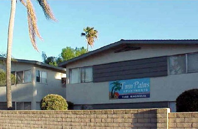 Twin Falls in Riverside, CA - Building Photo - Building Photo