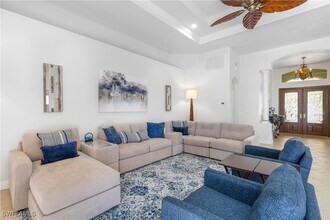 4923 Cerromar Dr in Naples, FL - Building Photo - Building Photo