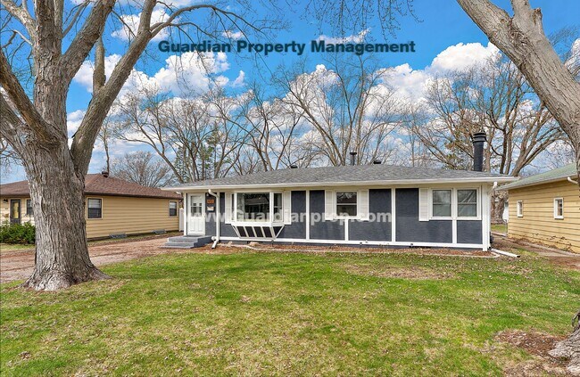 4825 Kentucky Ave N in Minneapolis, MN - Building Photo - Building Photo