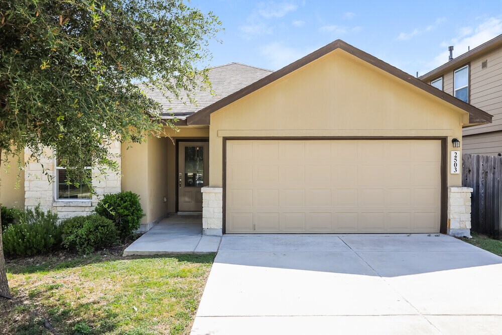 2503 Barbwire Way in San Antonio, TX - Building Photo