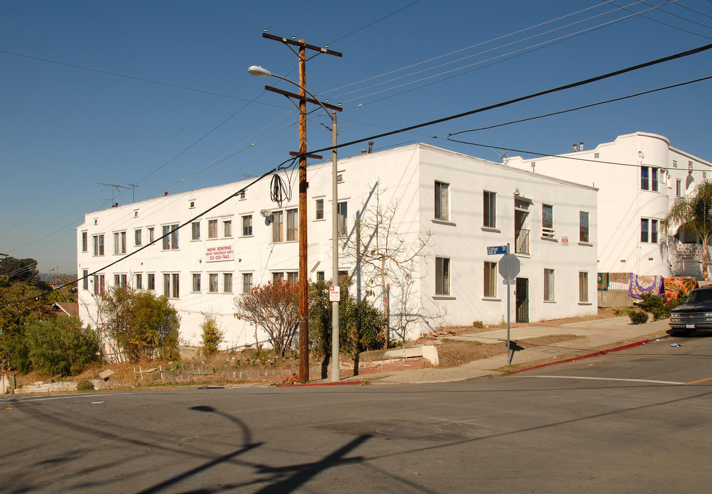 201-207 N Toluca St in Los Angeles, CA - Building Photo