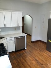 336 Centre St, Unit 1 in Boston, MA - Building Photo - Building Photo