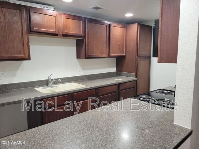 property at 424 W Brown Rd