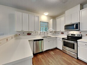 1900 Spanish Bay Ct in Raleigh, NC - Building Photo - Building Photo