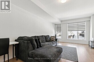 65 Akil Thomas Gdns in Toronto, ON - Building Photo - Building Photo