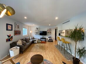16 Cottage St in Chelsea, MA - Building Photo - Building Photo