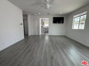 18601 Hiawatha St in Porter Ranch, CA - Building Photo - Building Photo