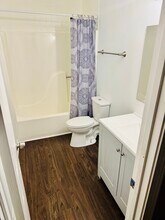 1704 Riverside Ct NE, Unit 1704 in Conyers, GA - Foto de edificio - Building Photo