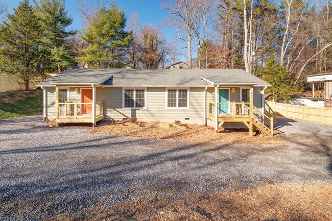 1849 Old Haywood Rd in Asheville, NC - Building Photo - Building Photo